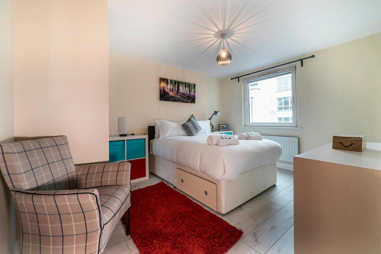 1 Bd Apt In Historical W Belfast Close To Centre Exteriér fotografie